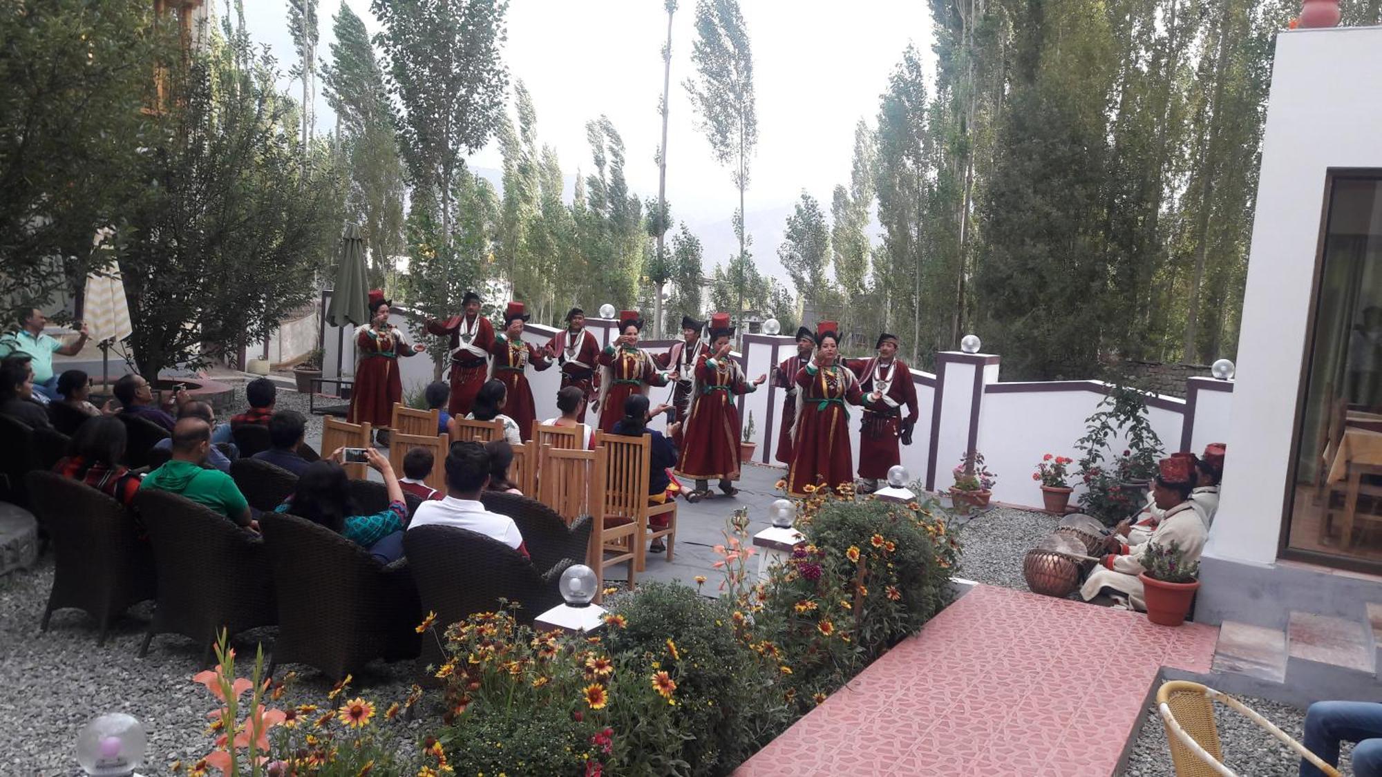 Hotel Lhalingkha Leh Esterno foto